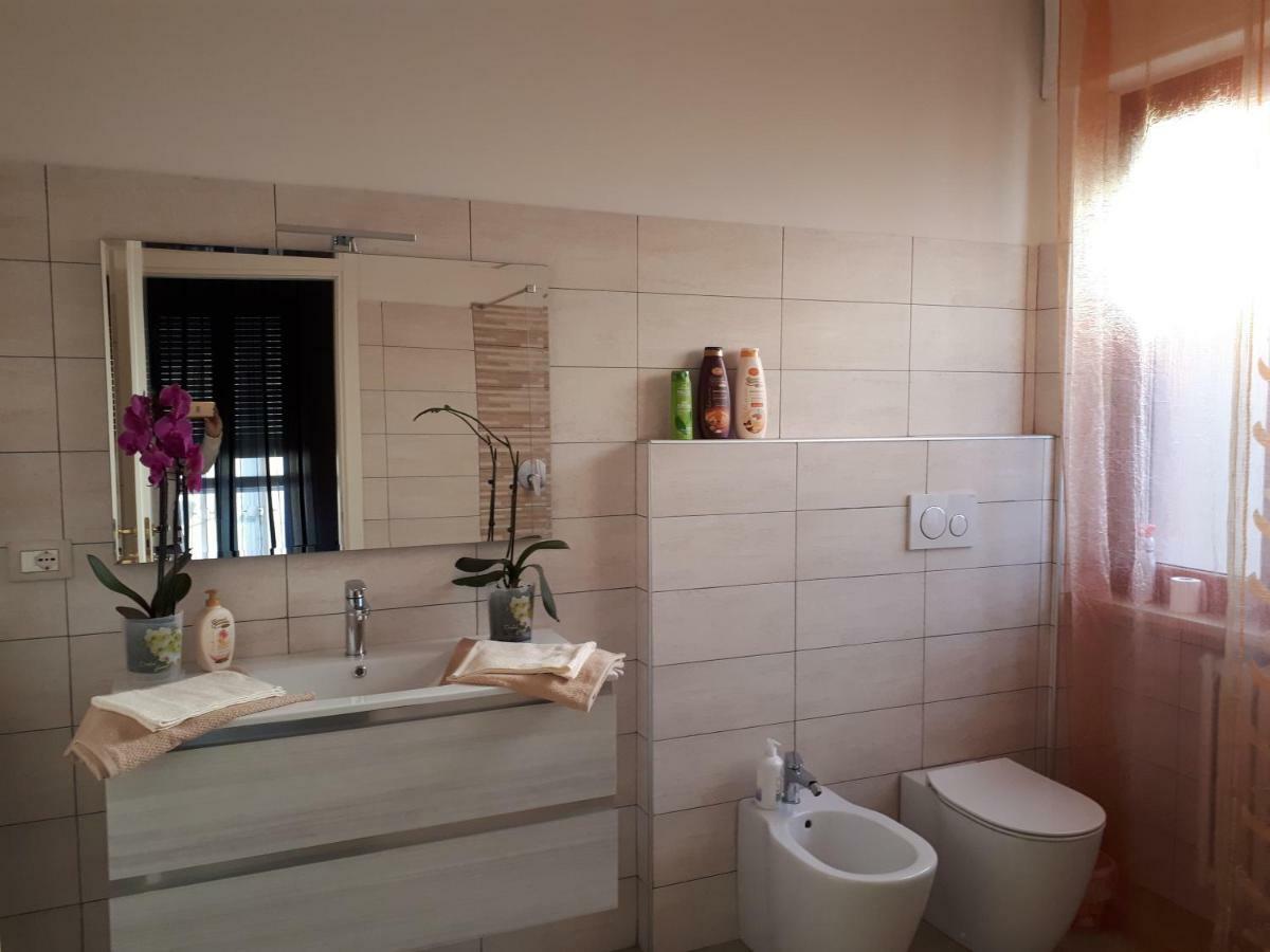 ホテル Casa Delle Orchidee アルバ エクステリア 写真